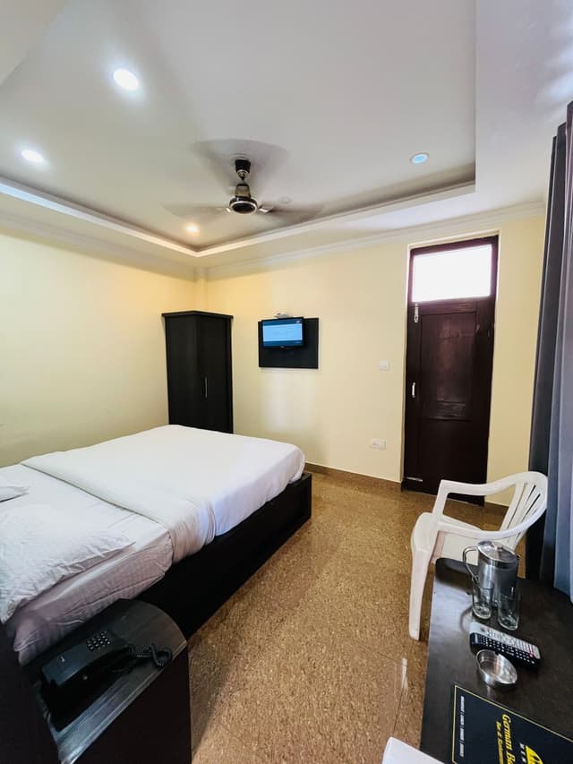 Deluxe room image